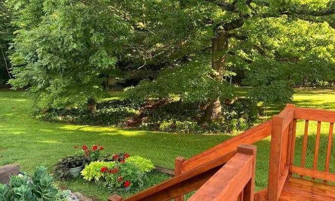 Burnsville Other | Modern FarmHouse and Barnhouse with Mountain Views on 8+ acres, creek