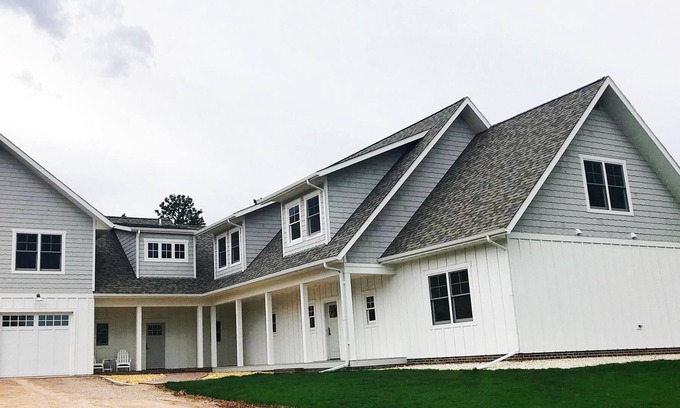 Spearfish House | Modern Farmhouse on Canyon
