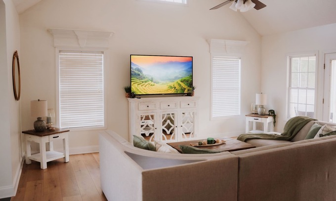 Houston County House | Modern Farmhouse Retreat Mid-Term Stay Pet Friendly