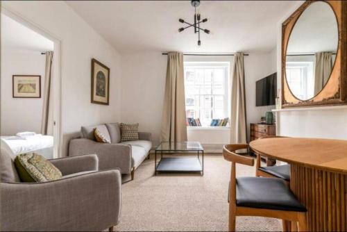 St. Johns Wood Apartment | Modern Flat in Central London