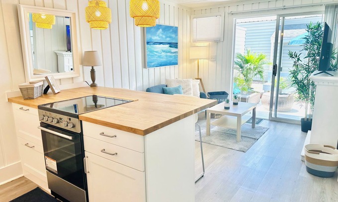 Clermont Condo | Modern Florida Coastal Escape