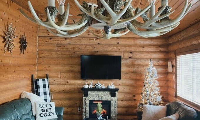 Wisconsin Dells Cabin | Modern Folk Cabin mins away from Wisconsin Dells