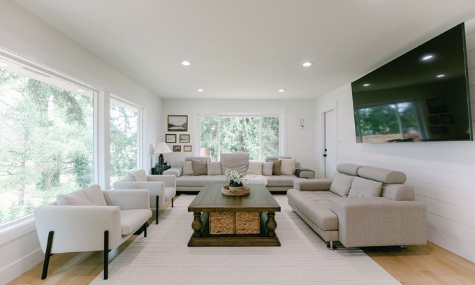Hazel Dell House | Modern Forest Escape in the Heart of Vancouver