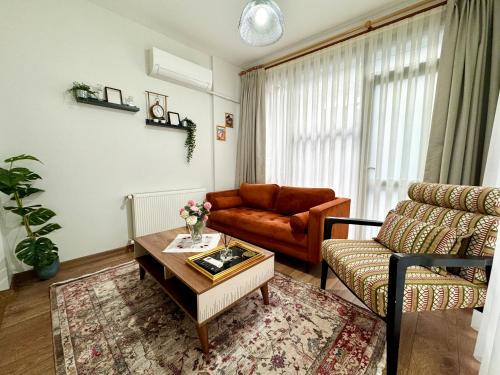 Balat Villa | Modern Furnished Historical Building