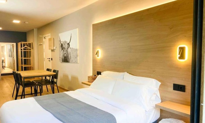 Soldeu Apartment | Modern Grey Studio En Valle De Incles - Parking Gratis l by BonesVacances