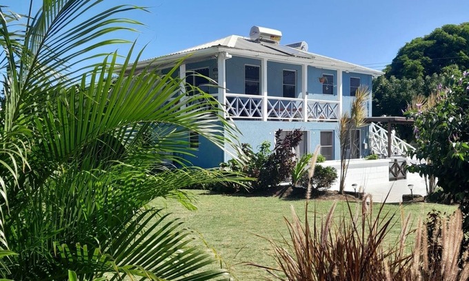 Oistins House | Modern, high standard, 100 metres to beach, short walk to Oistins