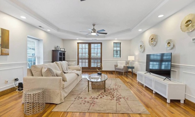 New Richmond Apartment | Modern Historic 3 bdrm 2 bath