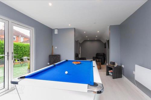 Castlereagh House | Modern home 10 mins to Belfast City