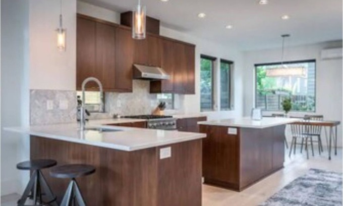 Mississippi District House | Modern home blocks from trendy Mississippi Ave