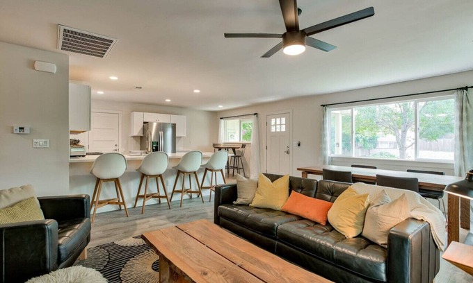 Redding House | Modern Home Bright Spacious Full Kitchen Garage