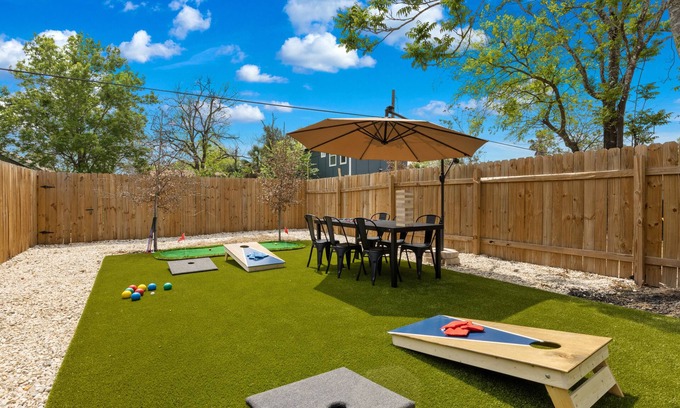 Denver Heights House | Modern Home - cowboy pool & more! mins from Riverwalk, Alamodome, Frost, AFB!