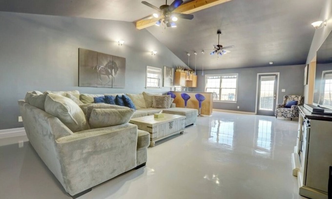 Lexington House | Modern Home Fenced Yard:4 Mi to Downtown Lexington Near Kentucky Horse Park & UK