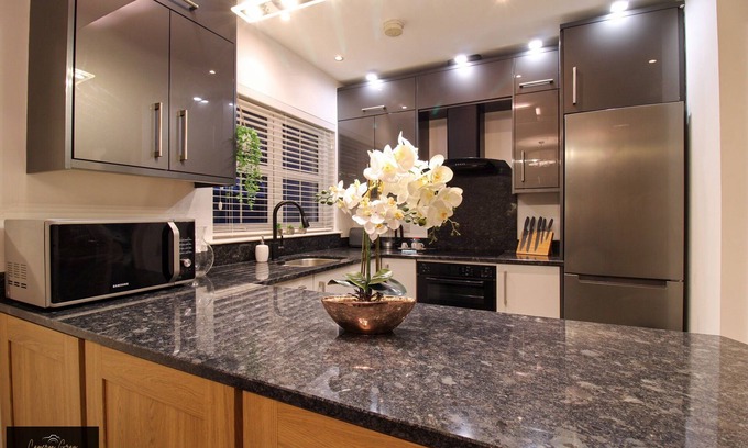 Belfast House | Modern Home in Belfast, Office, Parking, Wifi