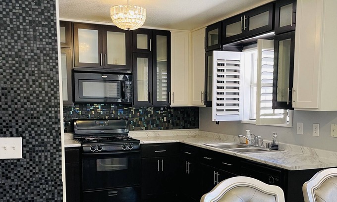 Biggs Field House | Modern Home in the Horizon Golf Course Area