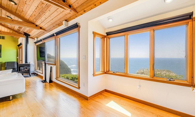 Philo House | Modern home on bluff over the ocean with private hot tub & three gas fireplaces