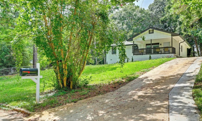Belvedere Park House | Modern Home w/Yard Near ATL Attractions!