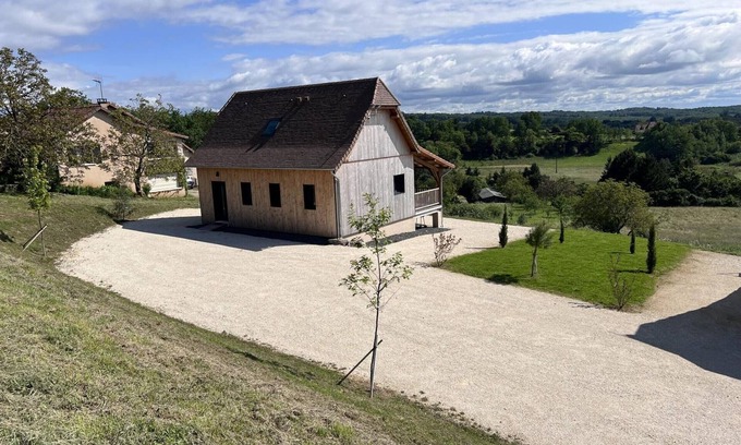 Preyssac-d'Excideuil Cottage | Modern house with WiFi, pet-friendly, parking and air conditioning in Périgord Vert