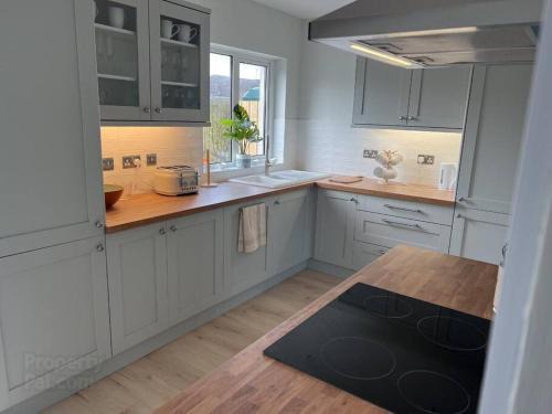 Portstewart House | Modern house for your seaside getaway