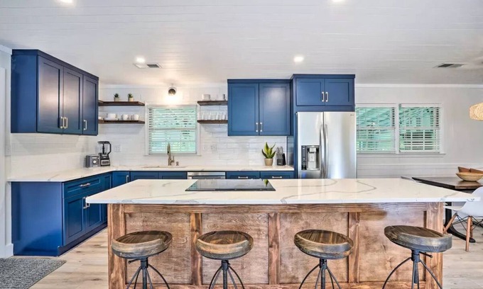 Old Village House | Modern House in Old Village - Walk to Dinner - Bike to Beach & Shem Creek