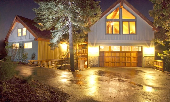 Dollar Point House | Modern House Ski Lease or short term, New Hot Tub&Gas Insert, by Nordic Center