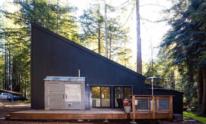 Occidental House | Modern House w. Fast Internet in 1 Acre Land