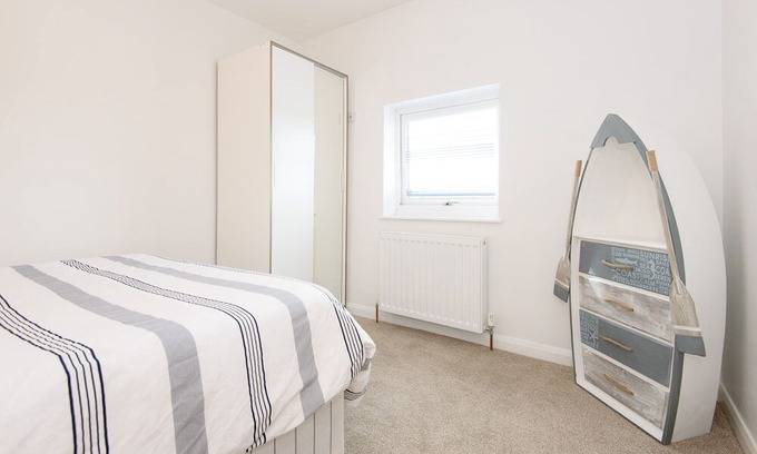 Looe House | Modern house with lovely river views of Looe river