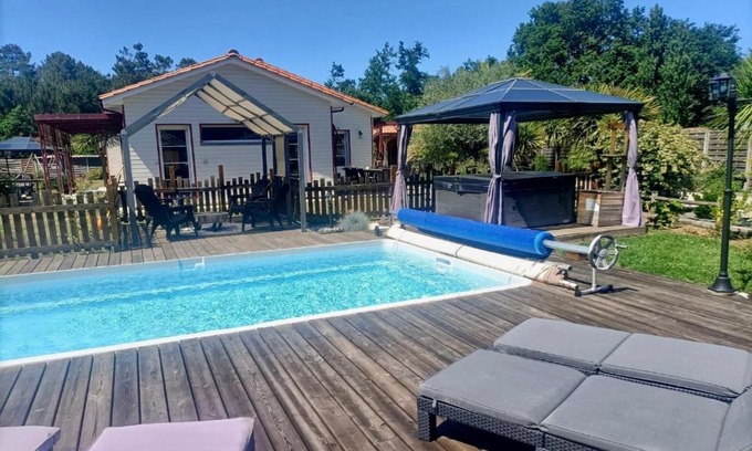 Carcans House | Modern house with Pool & Jacuzzi in Carcans