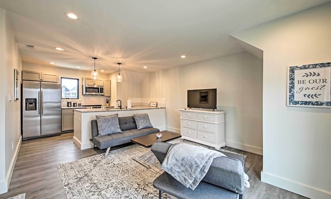 Herron Morton Condo | Modern Indianapolis Condo < 2 Miles to Downtown!