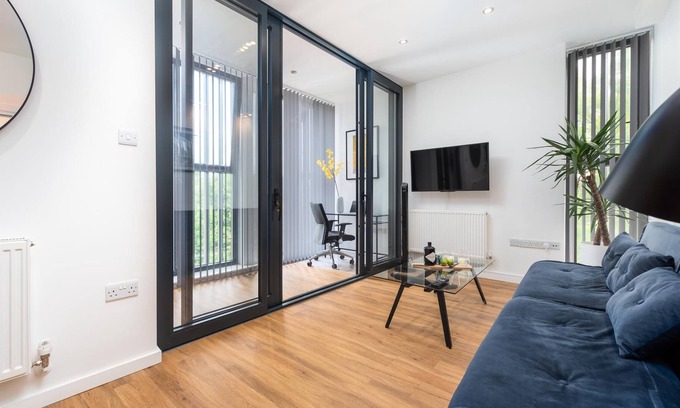 Grove Apartment | Modern Kingston Home close to Hampton Court Palace by UnderTheDoormat
