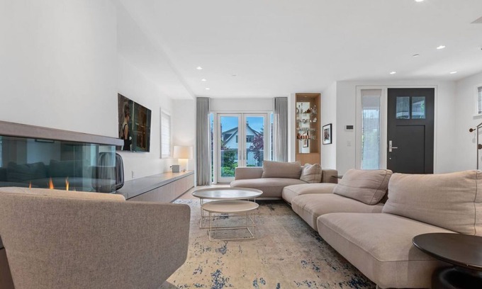 Kitsilano House | Modern Kits Point Character Home