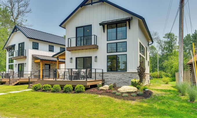 Henderson House | Modern Lake Ontario Escape w/ Beach Access!
