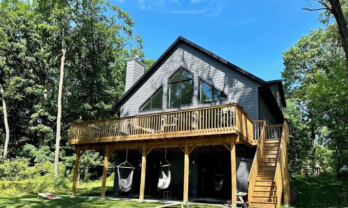 Oxford House | Modern Lakefront Home!