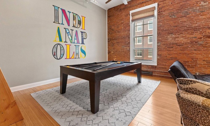 Wholesale District Apartment | Modern Loft next to Georgia St. & Convention Ctr.