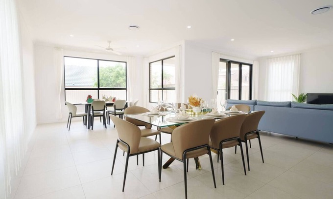 Sunnybank Hills House | Modern Luxury Family 5Bedrooms