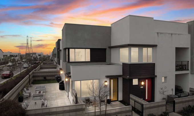 Ontario House | Modern Luxury Home near Ontario Airport.