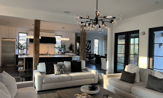 Dublin House | Modern Luxury Memorial Tournament Home-Minutes to the tournament
