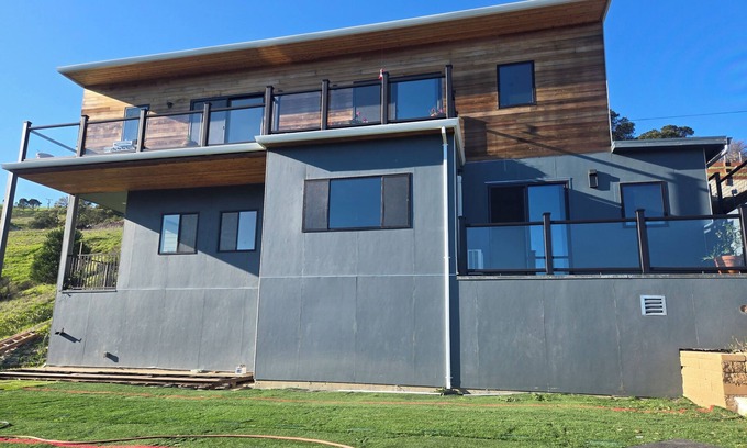 San Anselmo House | Modern Marin County Retreat 5BR, 4.5BA Sleeps 10 Mt. Tam Views Near SF