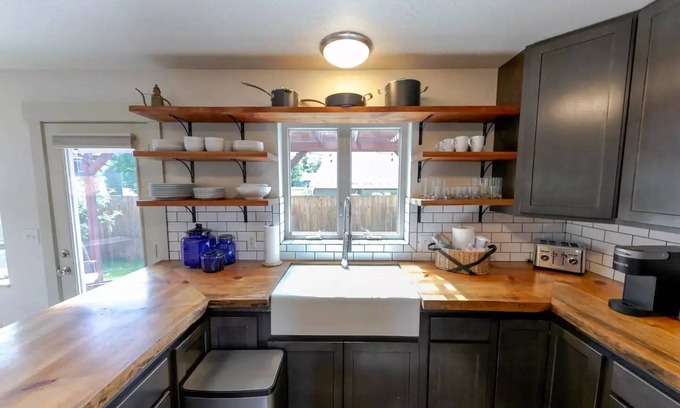 Franklin to the Fort House | Modern Montana