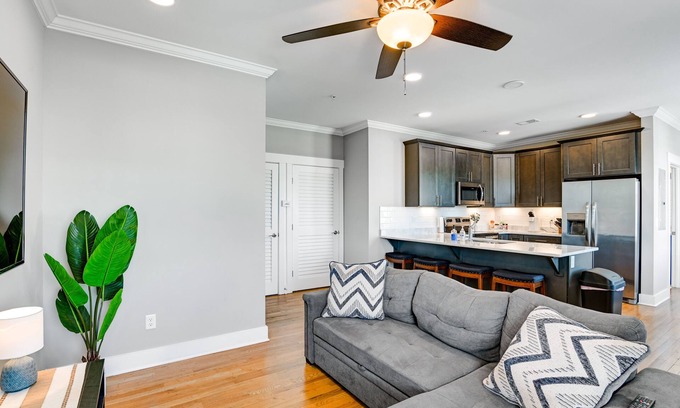 The Nations Condo | Modern Nashville Condo: Walk to Local Breweries!