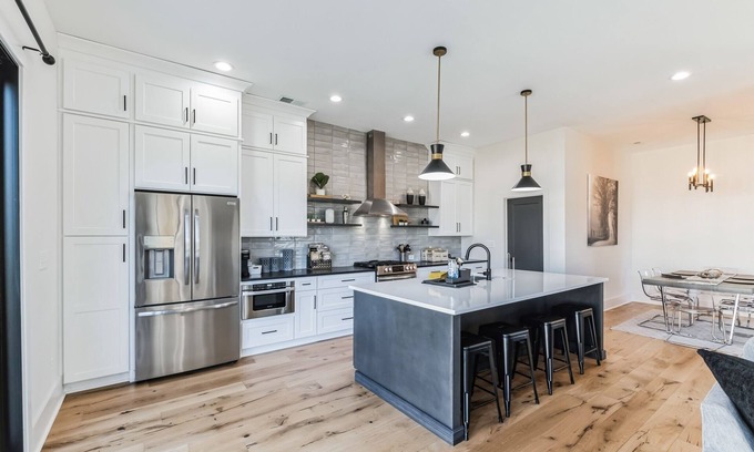 Charlotte House | Modern! New! Built! Duplex! For Families! In Clt! 3 Bedroom Duplex by Redawning