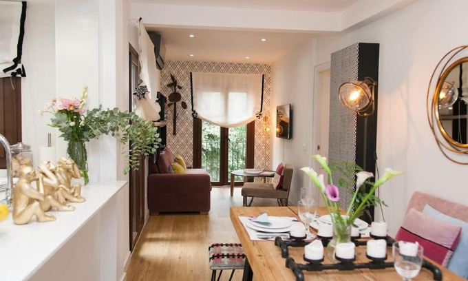 Museo Apartment | Modern & Nice Apartment. Old town. Private parking