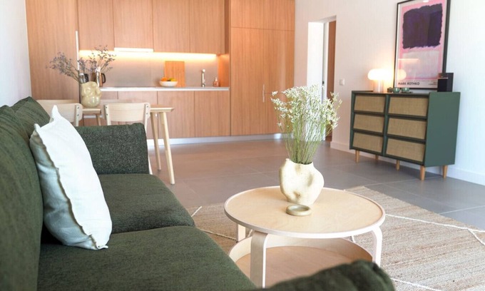 Barril de Cima Apartment | Modern Oasis with Sunlit Patio in Carvoeira