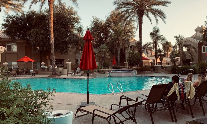 La Camarilla Condo | Modern Paradise Valley Condo - 2 Bedrooms, Great Location