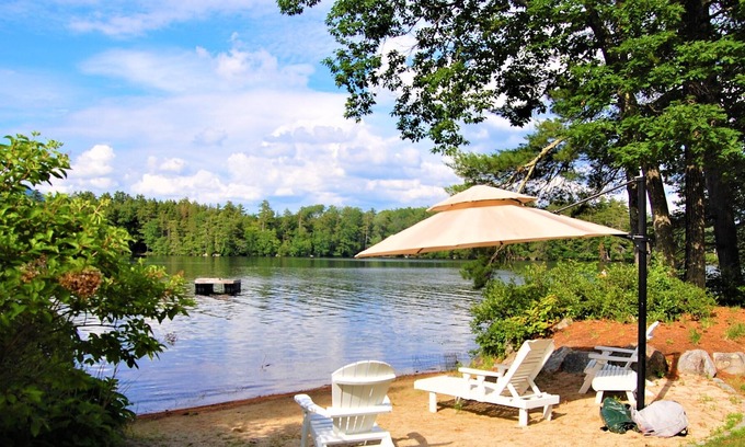 Moultonborough House | Modern private lakefront house w/ a/c wifi firepit