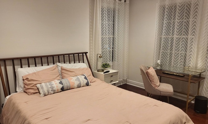 Saddle Brook House | Modern Private Room near NYC (Female Only)