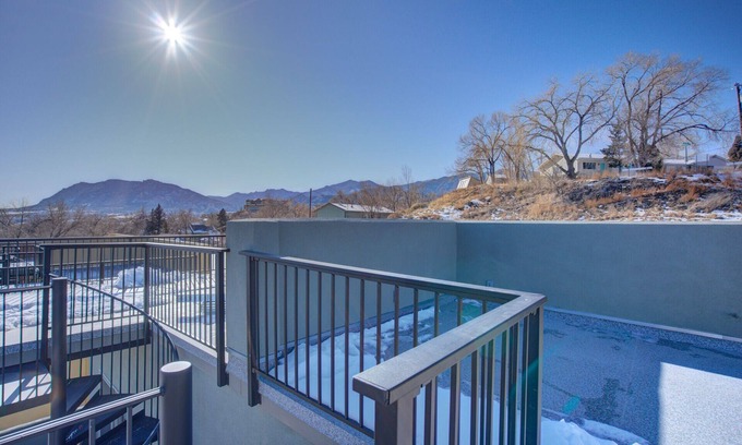 Colorado Springs Apartment | Modern Rooftop Patio New-build Townhome in COS
