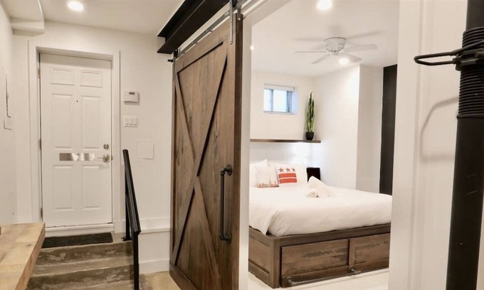 Cardozo Apartment | Modern Rustic Industrial Apt - Amazing Location!