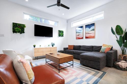 Eastside Promise Neighborhood House | Modern Sa Home Nr Dt River Walk Alamo Wifi
