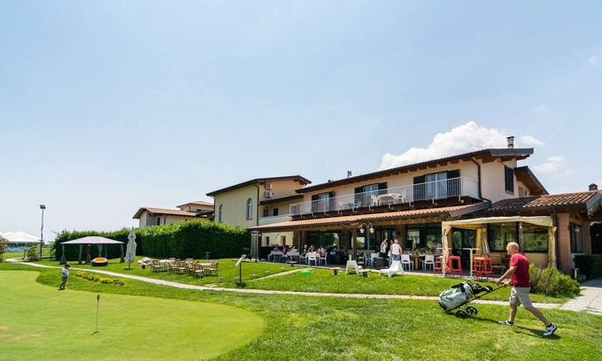 Cunettone House | Modern Salo Flat with Pool