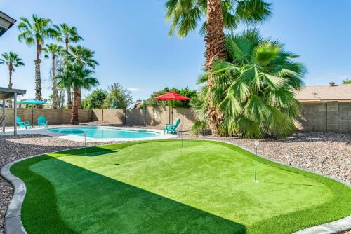 La Paz At Desert Springs House | Modern Scottsdale Getaway with Pool and Putting Green!